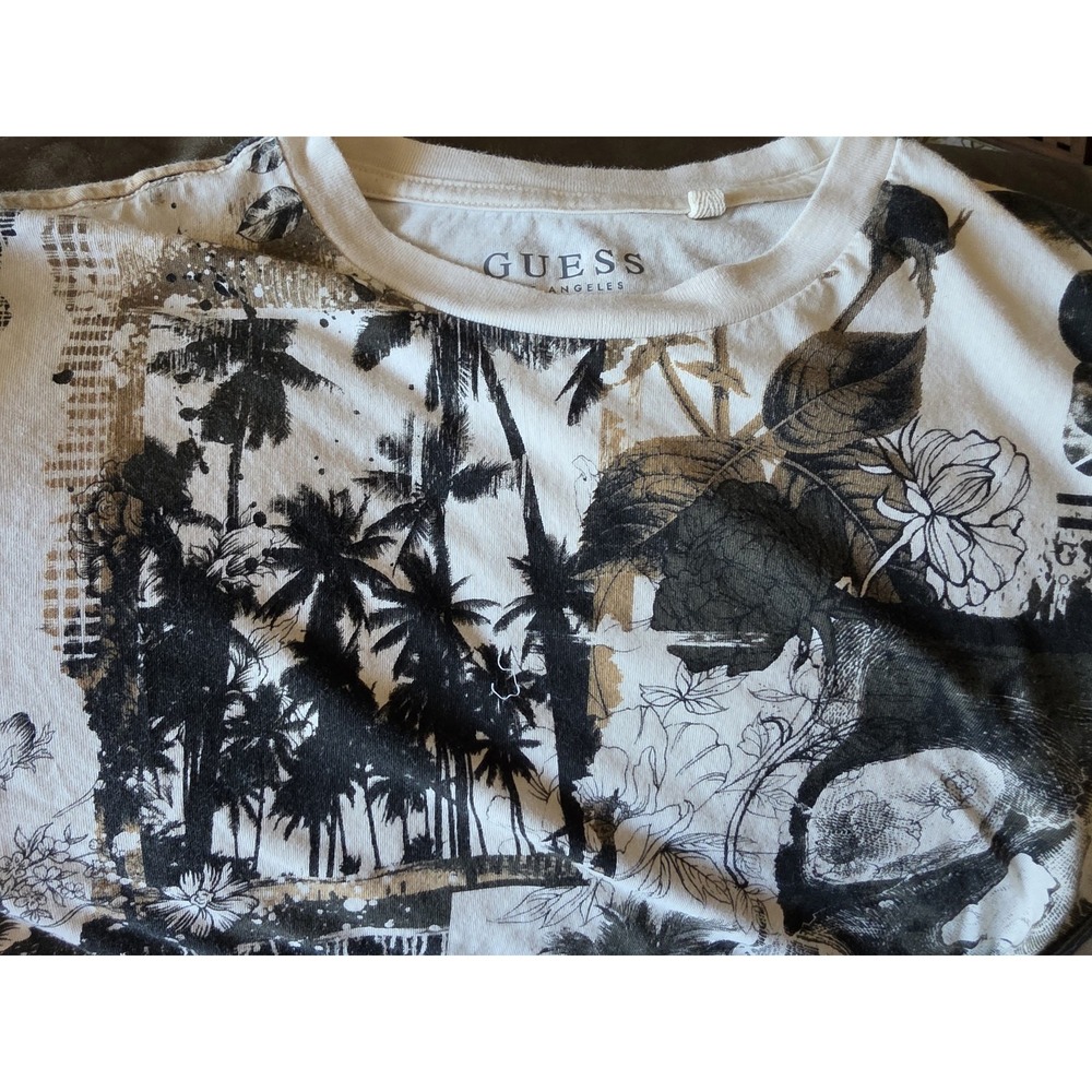 Guess Men's Graphic T-Shirt Size M Multi-Color Cotton Round Neck Streetwear Tee - Picture 5 of 6